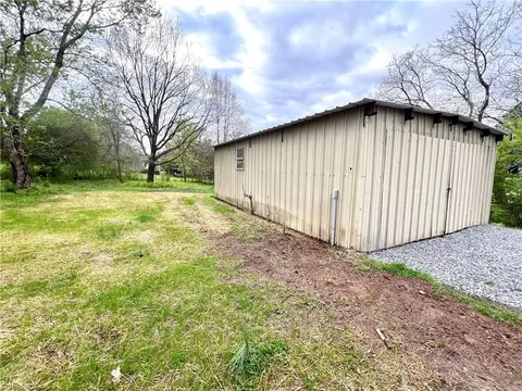 Other - 209 4th Ave S, Mayodan, NC 27027 photo 4 of 10