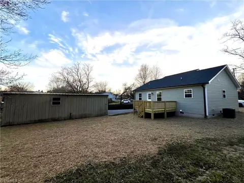 Exterior - 209 4th Ave S, Mayodan, NC 27027 photo 9 of 9