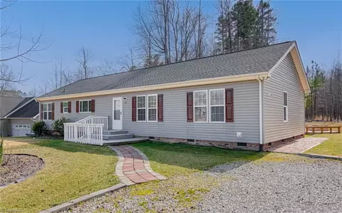 4400 Pine Vista Ln, Greensboro, NC 27406