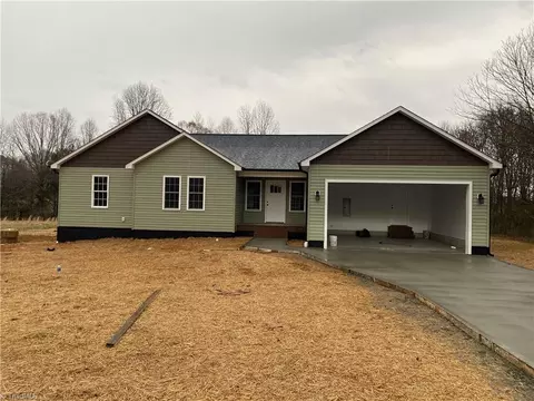 5434 Lake Juno Rd, Liberty, NC 27298