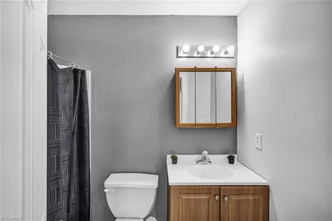 Bath - 3501 Bent Trace Dr, High Point, NC 27265 photo 2 of 2