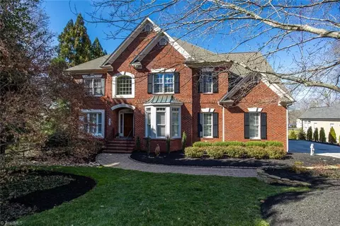 401 Cross Vine Ln, Greensboro, NC 27455