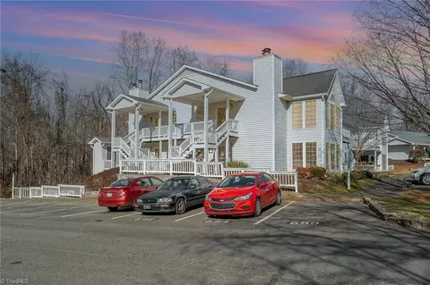 650 Balfour Rd, Winston Salem, NC 27104