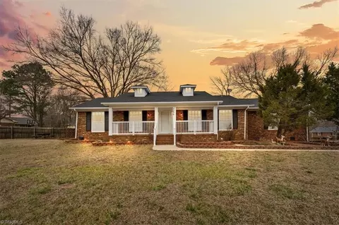 2436 Hillford Dr, Burlington, NC 27217