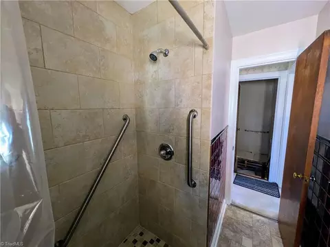 Bath - 220 King St W, King, NC 27021 photo 1 of 2