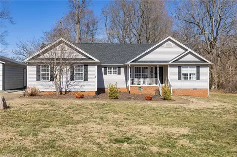 1413 Elks Forest Dr, Climax, NC 27233