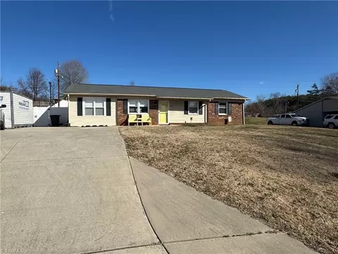 Exterior - 303 Crestview Dr, King, NC 27021 photo 4 of 13
