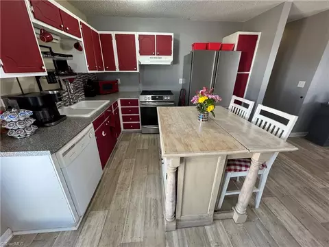 Kitchen - 303 Crestview Dr, King, NC 27021 photo 6 of 8