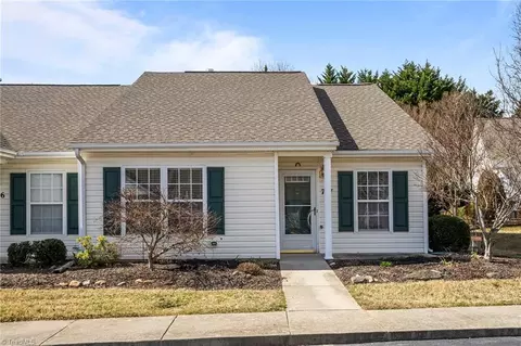 707 Bowen Lake Dr, Kernersville, NC 27284