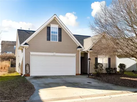 5764 Misty Hill Cir, Clemmons, NC 27012