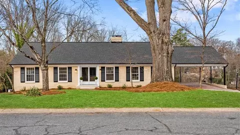 10 Devonshire Dr, Greensboro, NC 27410