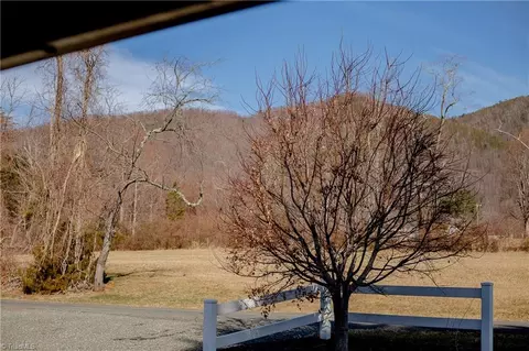 141 Turney Rd, Lowgap, NC 27024 photo 6
