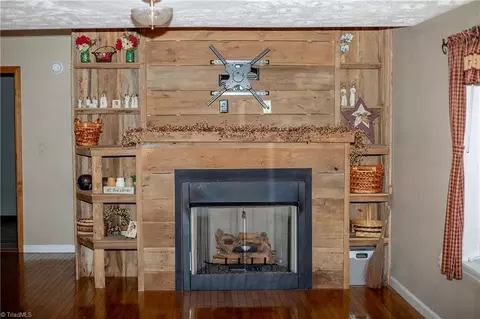 141 Turney Rd, Lowgap, NC 27024 photo 9