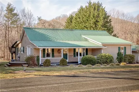 141 Turney Rd, Lowgap, NC 27024
