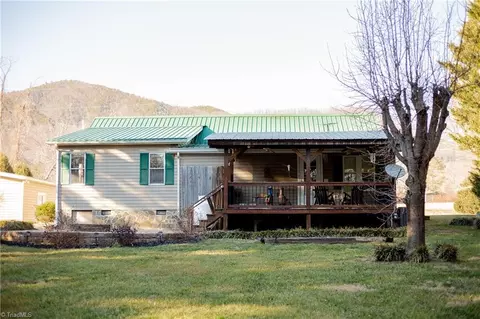 141 Turney Rd, Lowgap, NC 27024 photo 5
