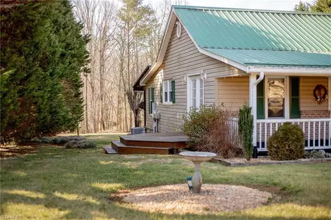 141 Turney Rd, Lowgap, NC 27024 photo 25