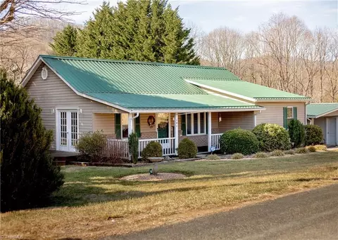 141 Turney Rd, Lowgap, NC 27024 photo 2