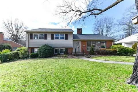1009 Surry Dr, Greensboro, NC 27408