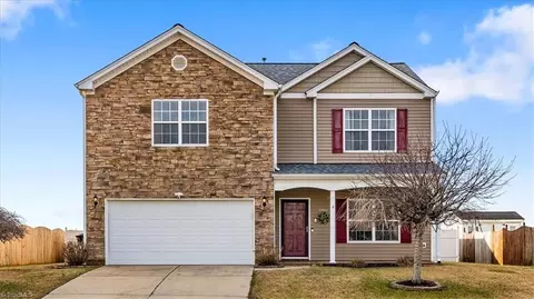 5300 Silverbrook Dr, Mcleansville, NC 27301