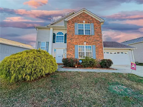 466 Salem Springs Dr, Winston Salem, NC 27107