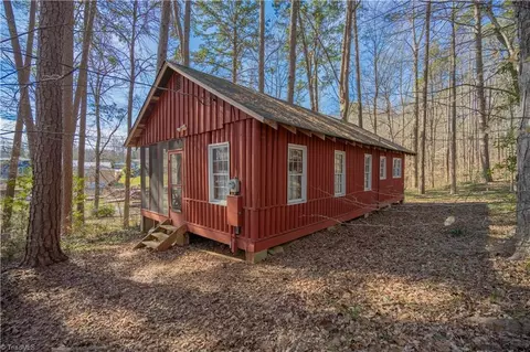 1026 Young Mill Rd, Lexington, NC 27292