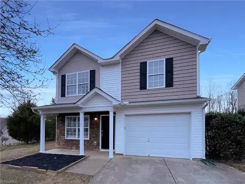 185 Salem Trail Ct, Winston Salem, NC 27105