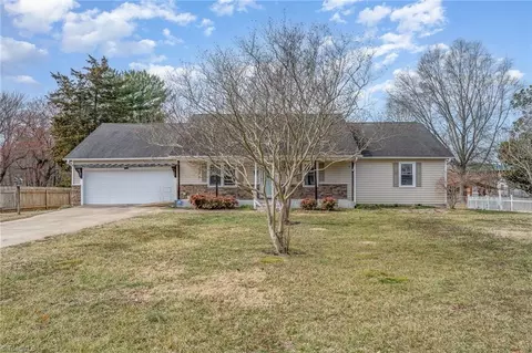6526 S Nc Highway 66, King, NC 27021