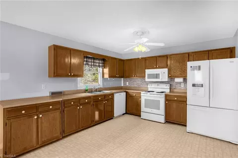 Kitchen - 7048 Kennedy Rd, Trinity, NC 27370 photo 2 of 3