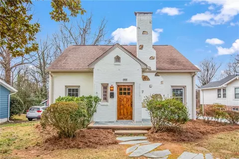 806 Sunset Dr S, Winston Salem, NC 27103