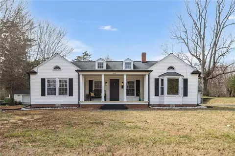 3740 Konnoak Dr, Winston Salem, NC 27127