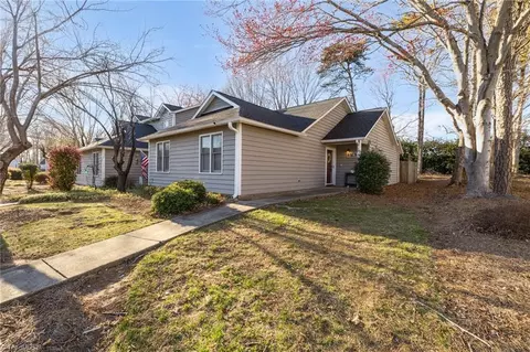 3716 Wayfarer Dr, Greensboro, NC 27410