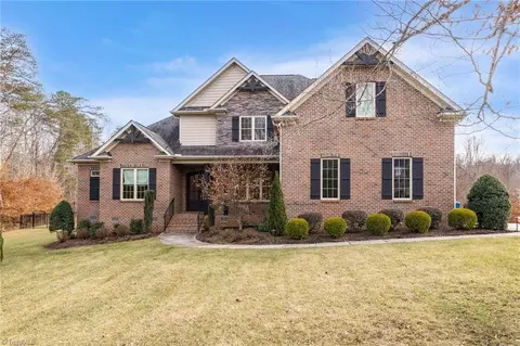 7507 Shadow Creek Dr, Summerfield, NC 27358