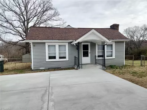 422 Thomas St, Eden, NC 27288