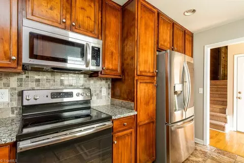 102 Ashworth Ct, Trinity, NC 27370 photo 4