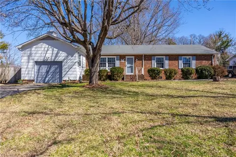 1236 Dovershire Pl, High Point, NC 27262