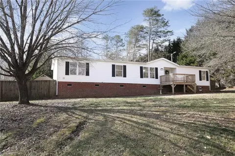 4678 Iron Weed Dr, Mcleansville, NC 27301