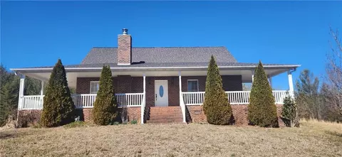 2570 High Rock Rd, Boomer, NC 28606