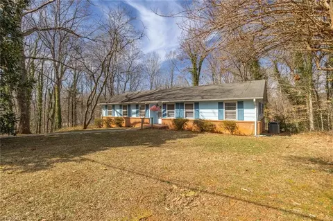 1901 River Dale Rd, Pfafftown, NC 27040