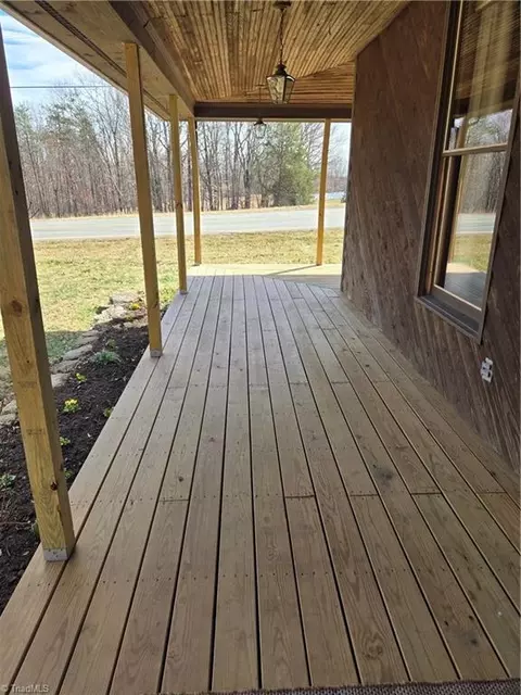 1077 Flat Shoals Rd, King, NC 27021 photo 6