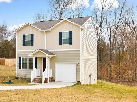 118 Brookview Ct, Mocksville, NC 27028