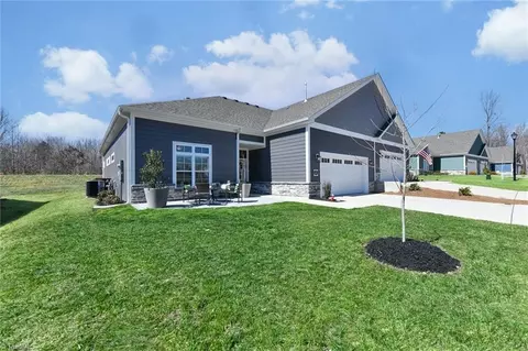 3447 Willowcrest St, High Point, NC 27265