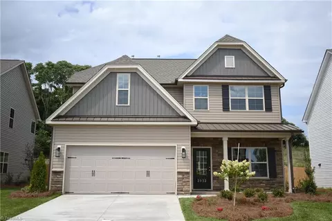 2932 Flat Rock Dr, Winston Salem, NC 27127