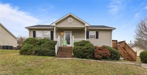 1231 Elwood Ct, Burlington, NC 27217