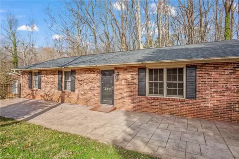 4523 Old Town Dr, Winston Salem, NC 27106