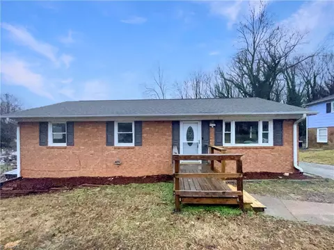4303 Whippoorwill Dr, Greensboro, NC 27407