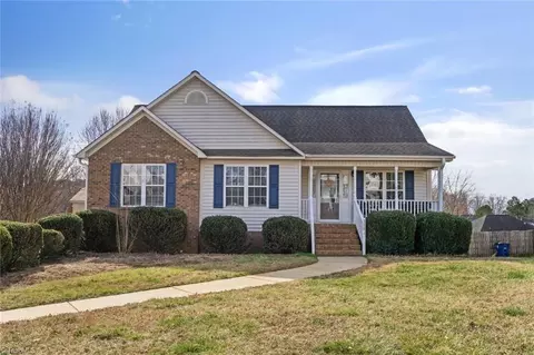 3790 Field Sedge Dr, Winston Salem, NC 27107