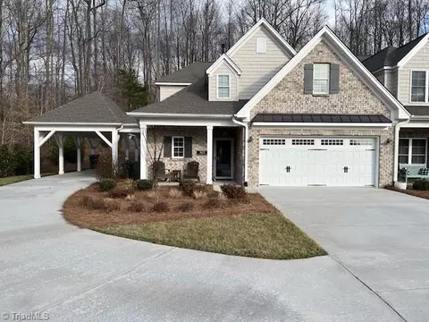 1603 Angus Ridge Dr, Kernersville, NC 27284