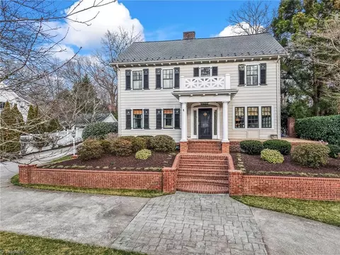 819 Oaklawn Ave, Winston Salem, NC 27104