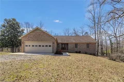 7721 Alcorn Rd, Greensboro, NC 27409