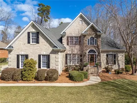 8230 William Wallace Dr, Summerfield, NC 27358
